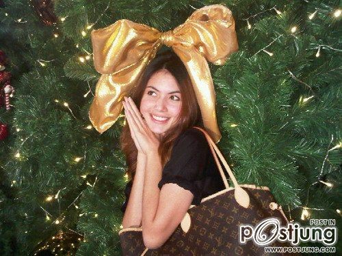 ใหม่ ดาวิกา