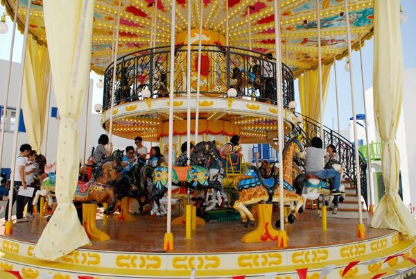 Santorini Park  ซานโตรินี พาร์ค ชะอำ แหล่งช้อปปิ้งรูปแบบใหม่