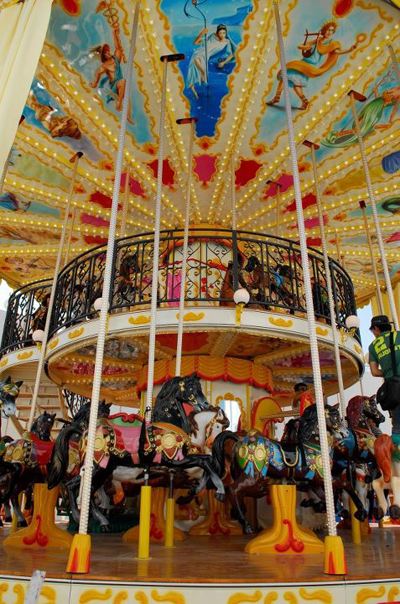 Santorini Park  ซานโตรินี พาร์ค ชะอำ แหล่งช้อปปิ้งรูปแบบใหม่