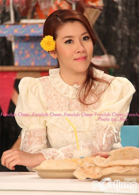 cheer...สวย เริด น่าร๊ากกก อ่ะ ;)))