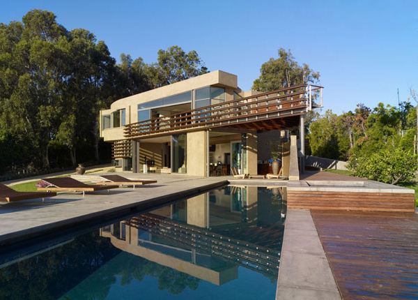 Modern Luxury House in Point Dume, Malibu - breathtaking views, captivating interiors!