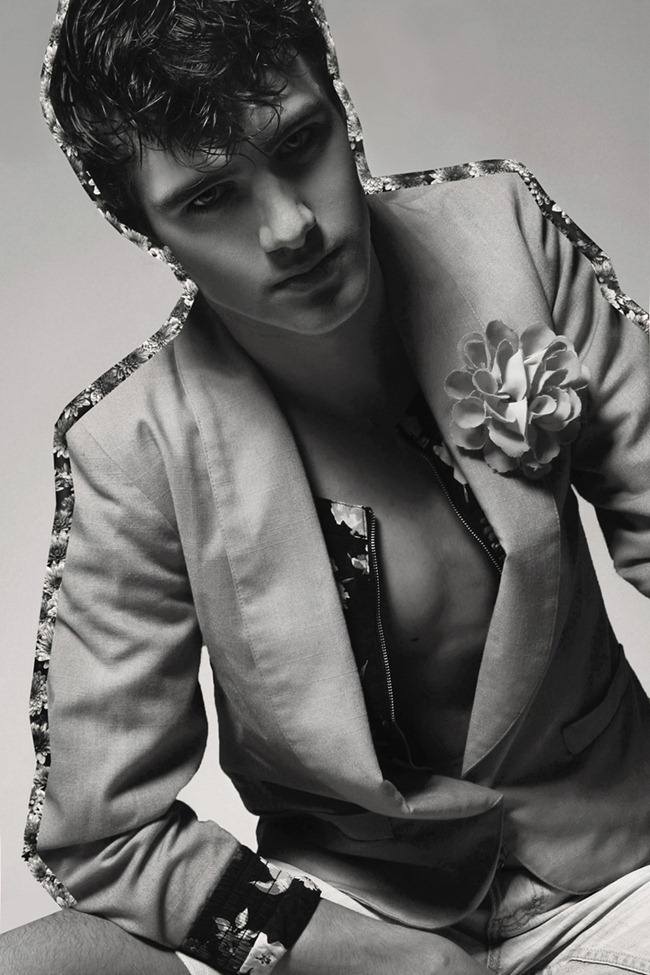 FEATURED MODEL: ŁUKASZ PARTYKA BY PHOTOGRAPHER ROBERT BINDA