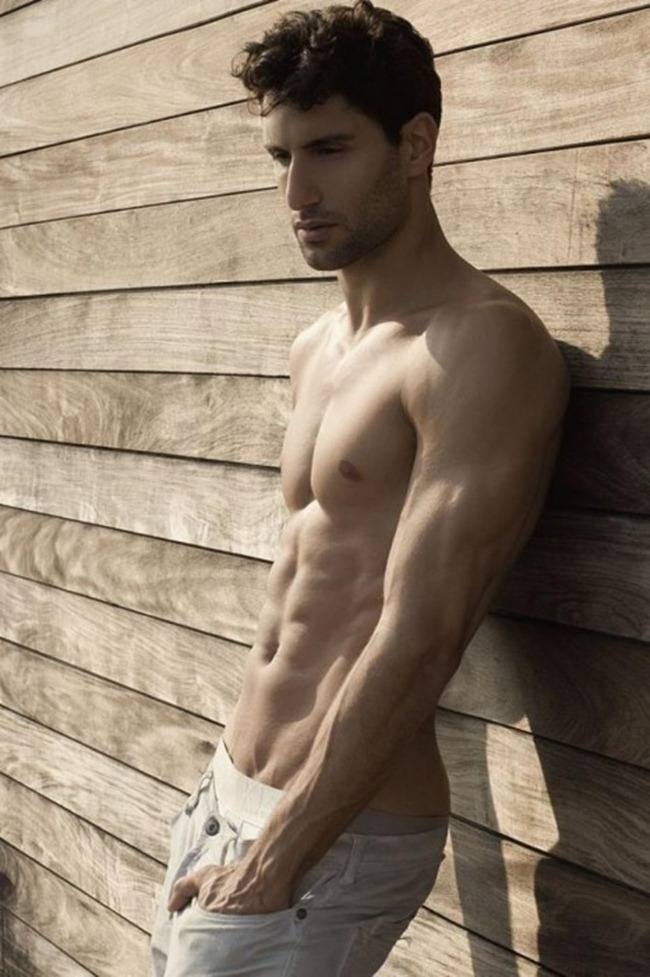 MASCULINE DOSAGE: ALEJANDRO SALGUEIRO BY PHOTOGRAPHER THOMAS SYNNAMON