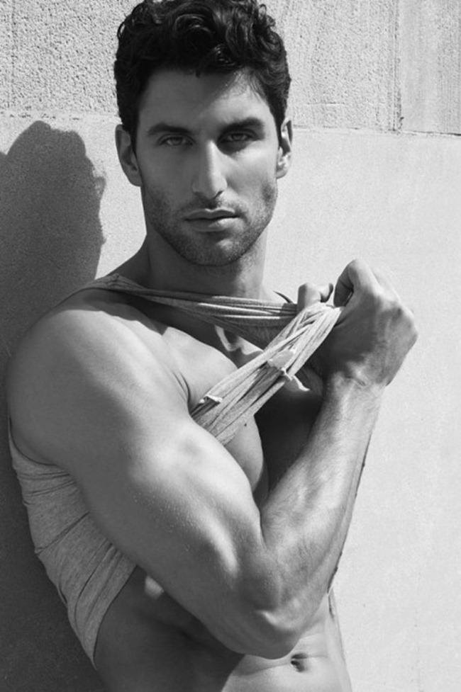 MASCULINE DOSAGE: ALEJANDRO SALGUEIRO BY PHOTOGRAPHER THOMAS SYNNAMON