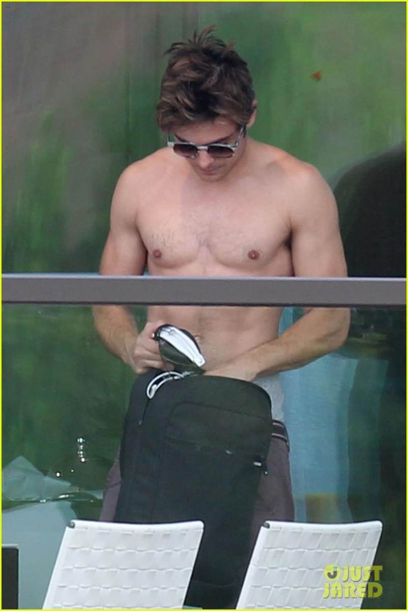 แอบถ่าย Zac Efron คัน....!!!