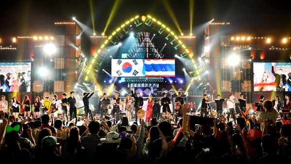 ประมวลภาพคอนเสิร์ต Korean Music Wave in Bangkok 2012