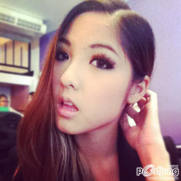 หวายย  เธอไปทำอะไรกับหน้ามารึป่าว  แปลกๆตาไป