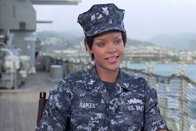 Rihanna มาในมาดเท่ห์กับภาพยนต์เรื่อง BattleShip
