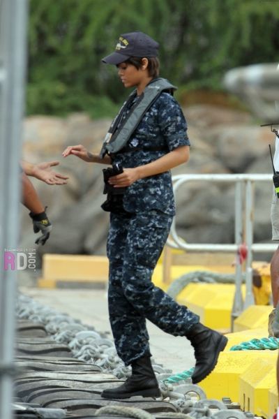 Rihanna มาในมาดเท่ห์กับภาพยนต์เรื่อง BattleShip