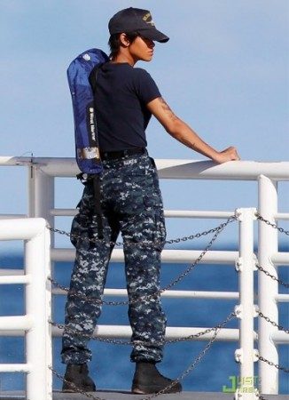 Rihanna มาในมาดเท่ห์กับภาพยนต์เรื่อง BattleShip