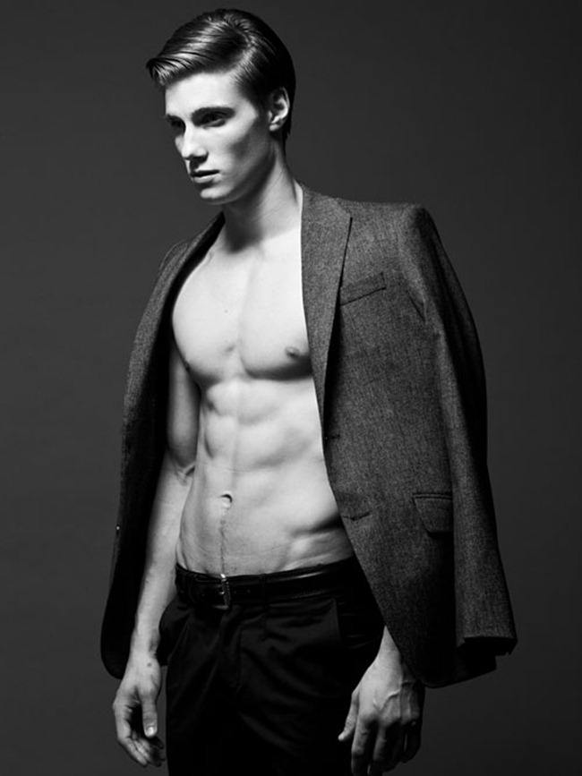 FASHION PHOTOGRAPHY: DORIAN REEVES BY PHOTOGRAPHER CONAN THAI