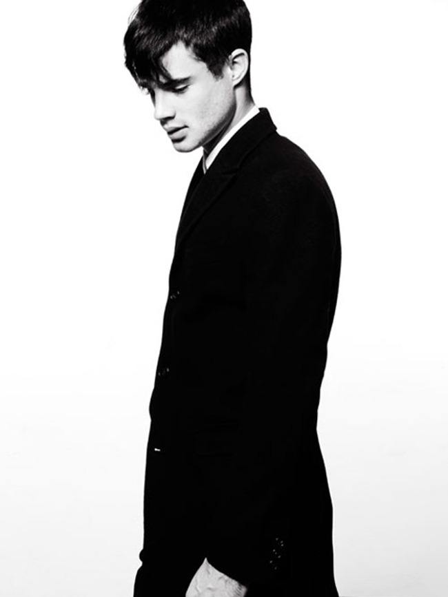 FEATURED PHOTOGRAPHER: KENZIE ROTH BY PHOTOGRPAHER WILLIAM LORDS