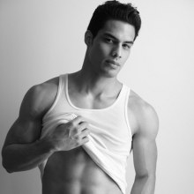 MASCULINE DOSAGE: PAULO GONZALES BY PHOTOGRAPHER MICHAEL DAR