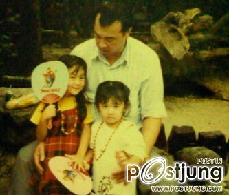 พี่ฟลิบเด็กเสื้อขาวน่ะ ส่วนเสื้อแดงพีชิลท๊อก