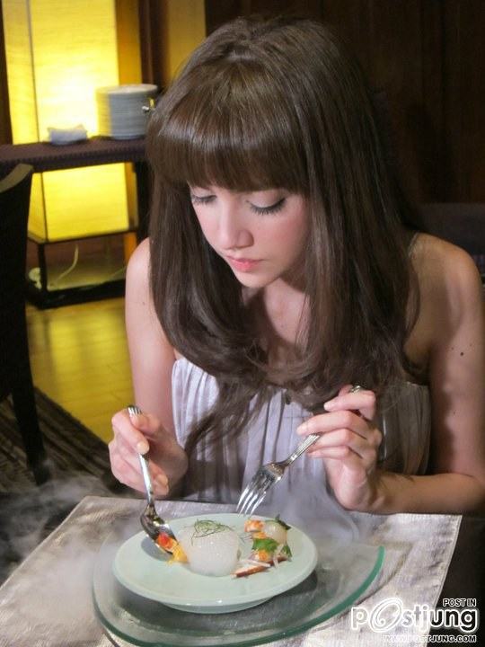 ซาร่า เล็กจ์