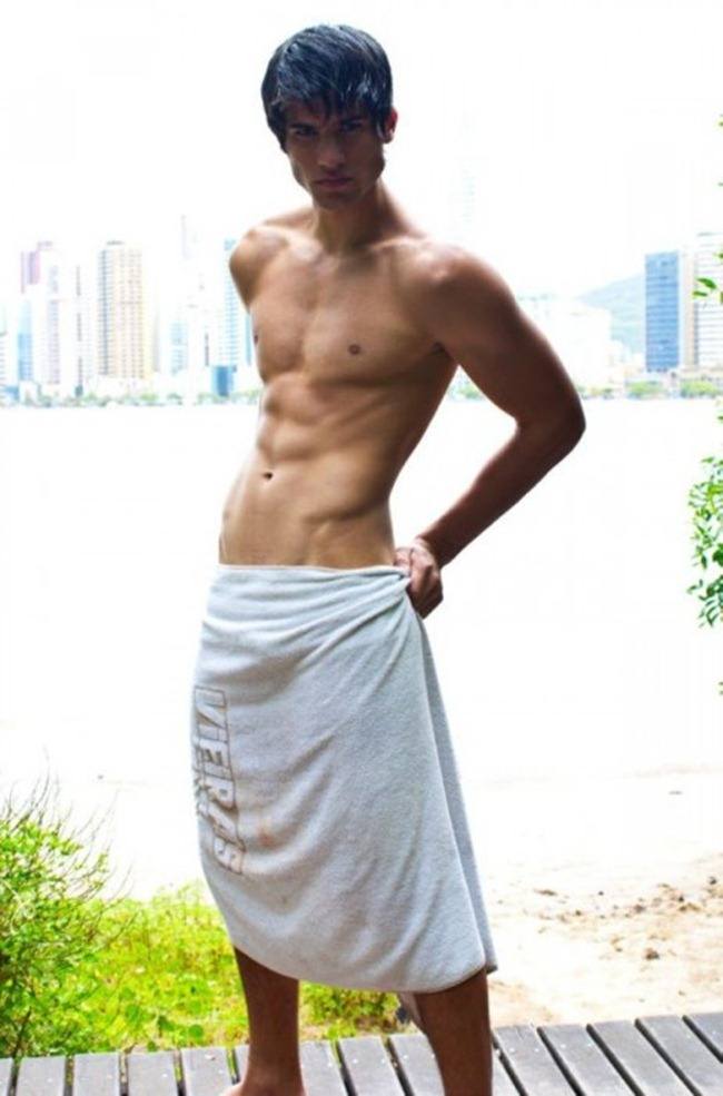 MASCULINE DOSAGE: THE WINDS BLOW FROM THE SOUTH BY PHOTOGRAPHER DIDIO