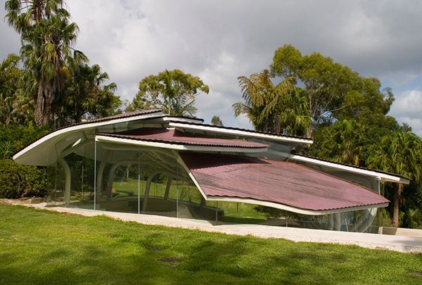 Modern Australian Architecture - Leaf House mimics terrain
