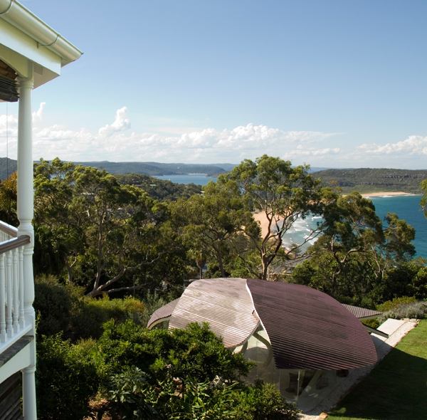 Modern Australian Architecture - Leaf House mimics terrain