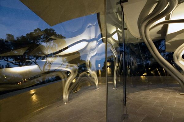 Modern Australian Architecture - Leaf House mimics terrain