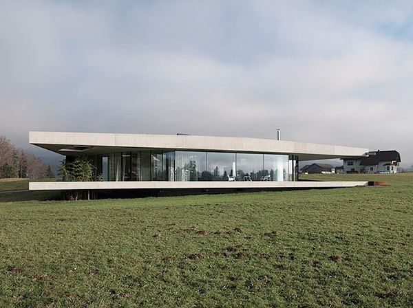 Modern Country House Suitable For Any Landscape