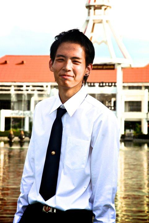 นักศึกษาไทยหล่อ