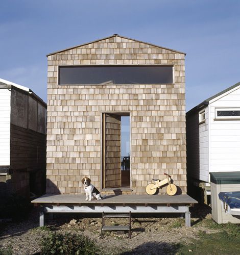 Small Beach Cottage - compact waterfront cottage design that is coziest ever!