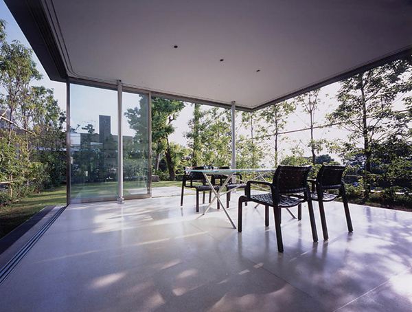 Modern Japan Houses - 360-degree garden access plus a rooftop patio!