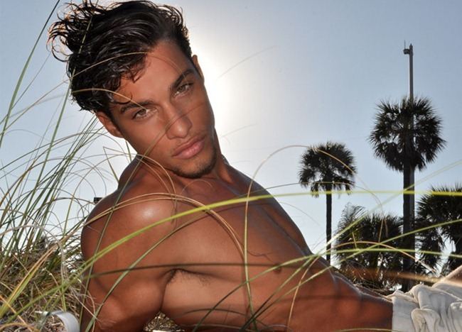 MASCULINE DOSAGE: PABLO MORAIS BY PHOTOGRAPHER PABLO ALFARO