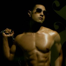 หล่อๆแก้ร้อนกันครับ