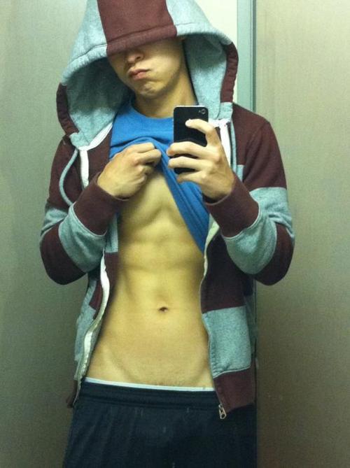 หนุุุุ่่่่มหล่อตอนเช้าๆๆๆๆๆๆ