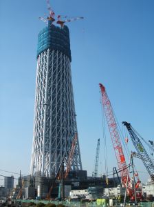 ญี่ปุ่นสร้างตึกหอคอย"Sky Tree"เสร็จแล้ว ผงาดทุบสถิติสูงที่สุดของโลก