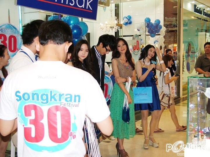 "ยุ้ย จีรนันท์"พาแฟนคลับไปกินข้าวในวันสงกรานต์ น่ารักจริงๆ