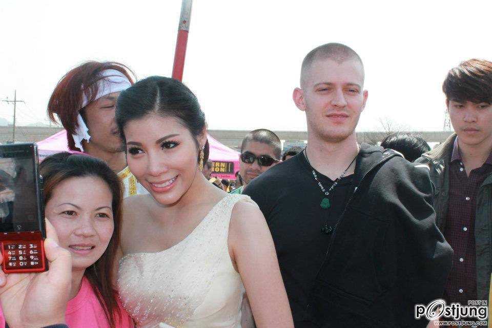 หนูแหวน กับงานสงกรานต์ เกาหลี 2012