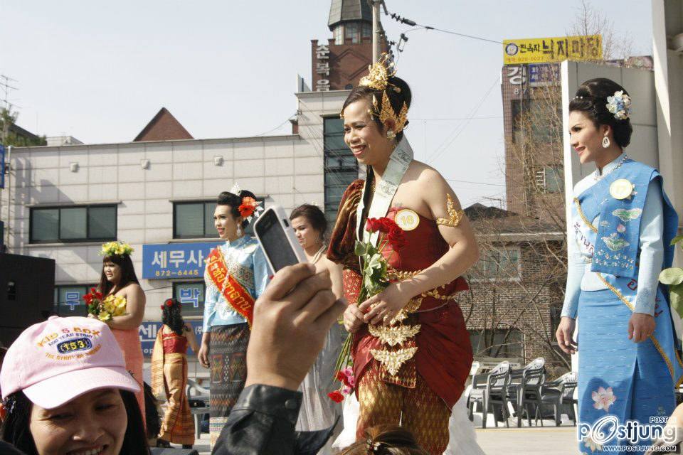 งานประกวดธิดาจำแลง งานสงกรานต์ เกาหลี2012 ( ภาค 1)