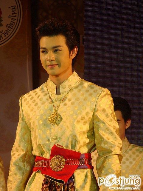เทพบุตร และเทพีสงกรานต์เชียงใหม่ ประจำปี 2555