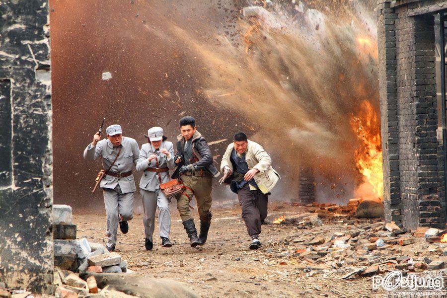 Advance Toward Gunfires 向著炮火前進 (2012)