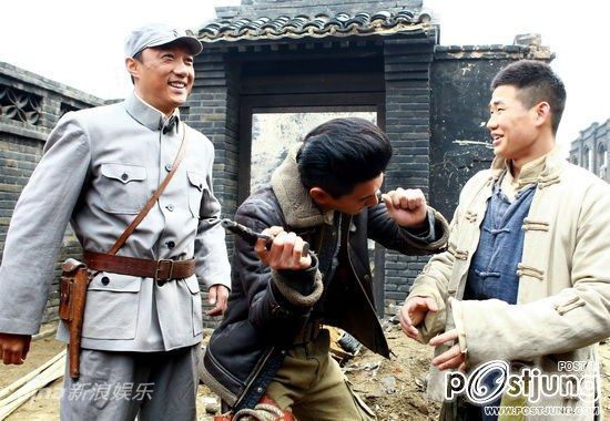 Advance Toward Gunfires 向著炮火前進 (2012)