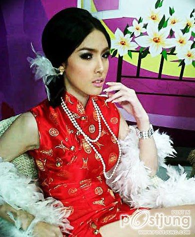 สวยไหมค่ะ อิอิhttp://www.bananait.com/play/game/vi