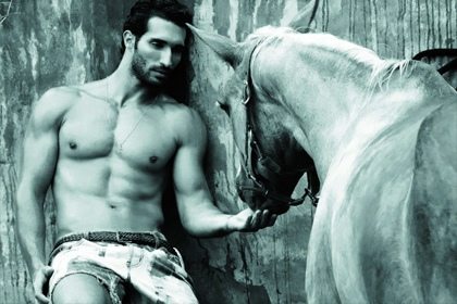 Claudio Hernandes for Revista Junior