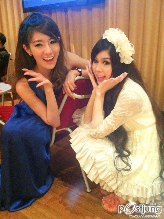 สวยทั้งคู่เลย