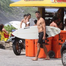 Stalking  Cauã Reymond