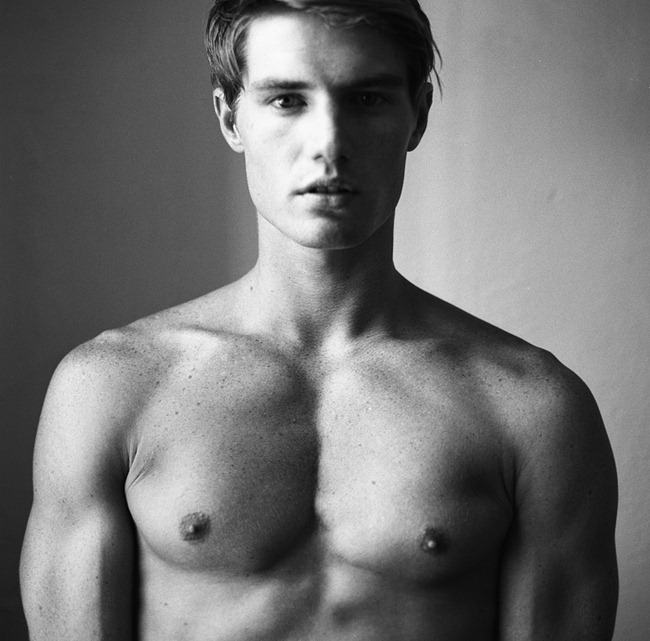 MASCULINE DOSAGE: JULIAN NADERER BY PHOTOGRAPHER JUSTIN VIOLINI