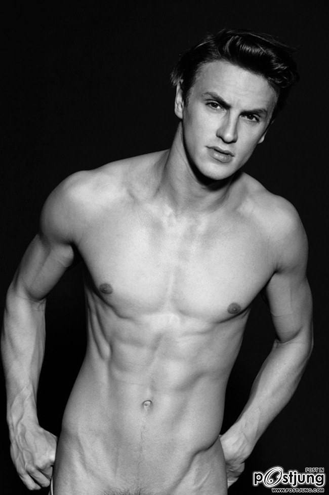 MASCULINE DOSAGE: DAVID S. BY PHOTOGRAPHER JULIAN LAIDIG