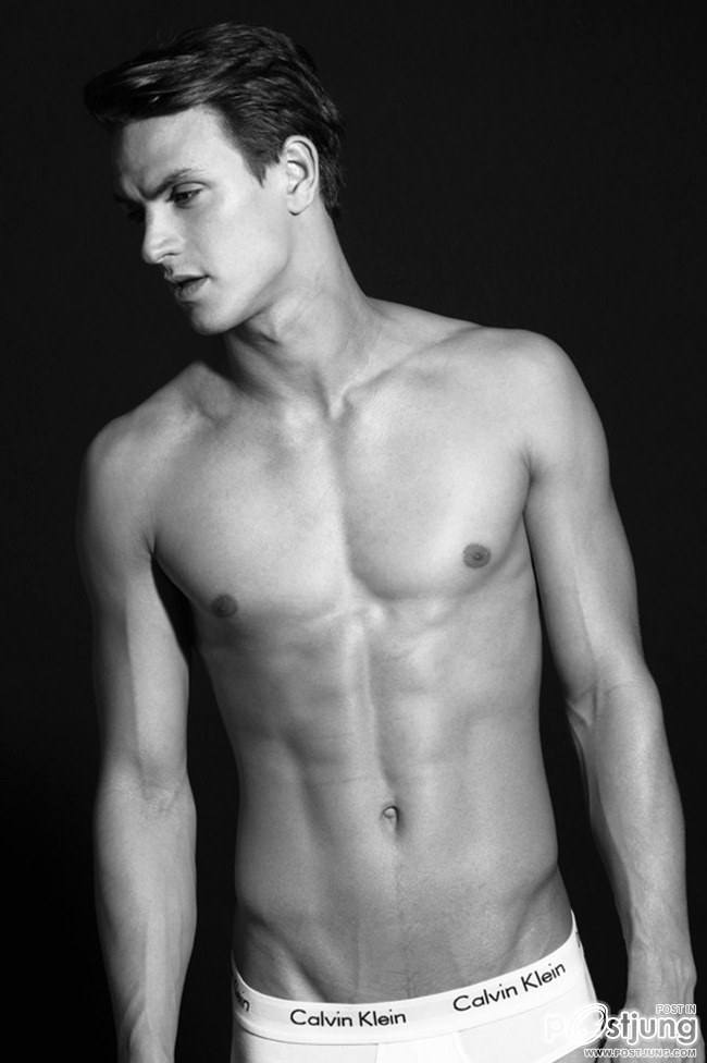 MASCULINE DOSAGE: DAVID S. BY PHOTOGRAPHER JULIAN LAIDIG