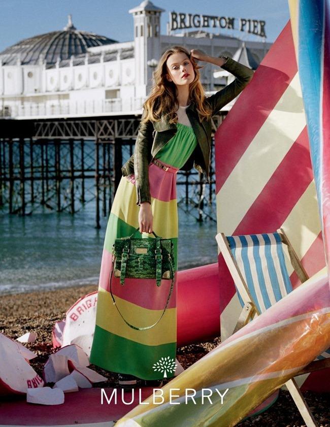 CAMPAIGN: LINDSEY WIXSON & FRIDA GUSTAVSSON FOR MULBERRY SPRING 2012 BY PHOTOGRAPHER TIM WALKER