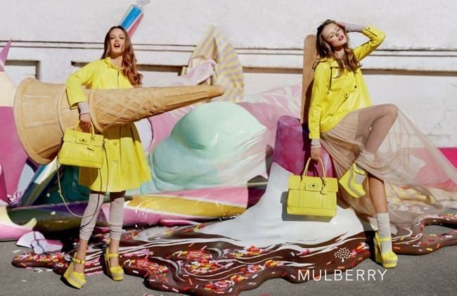 CAMPAIGN: LINDSEY WIXSON & FRIDA GUSTAVSSON FOR MULBERRY SPRING 2012 BY PHOTOGRAPHER TIM WALKER