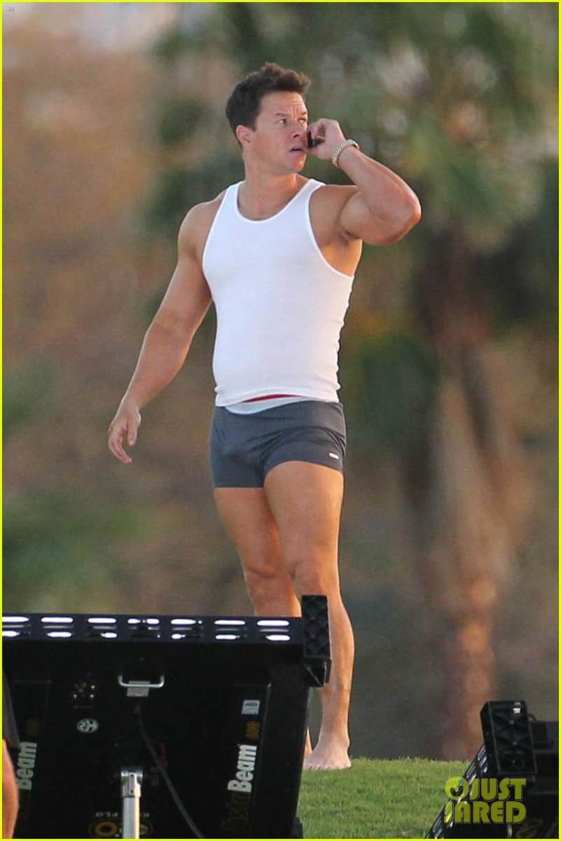 Mark Wahlberg In Underwear For 'Pain & Gain'!