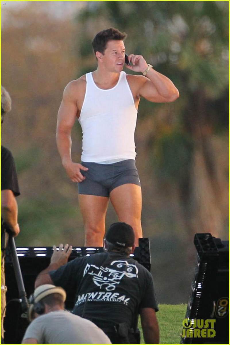 Mark Wahlberg In Underwear For 'Pain & Gain'!