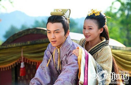 Beauties of the Emperor / 王的女人 / Wang De Nu Ren (2012)