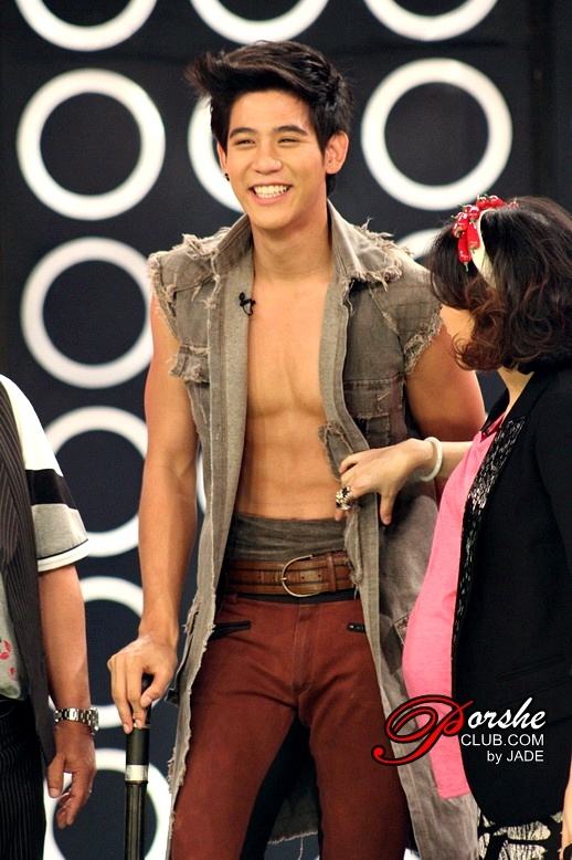 { pic } พอร์ช ศรัณย์ ใน ลูกผู้ชายไม้ตะพด @ รายการวันวานยังหวานอยู่